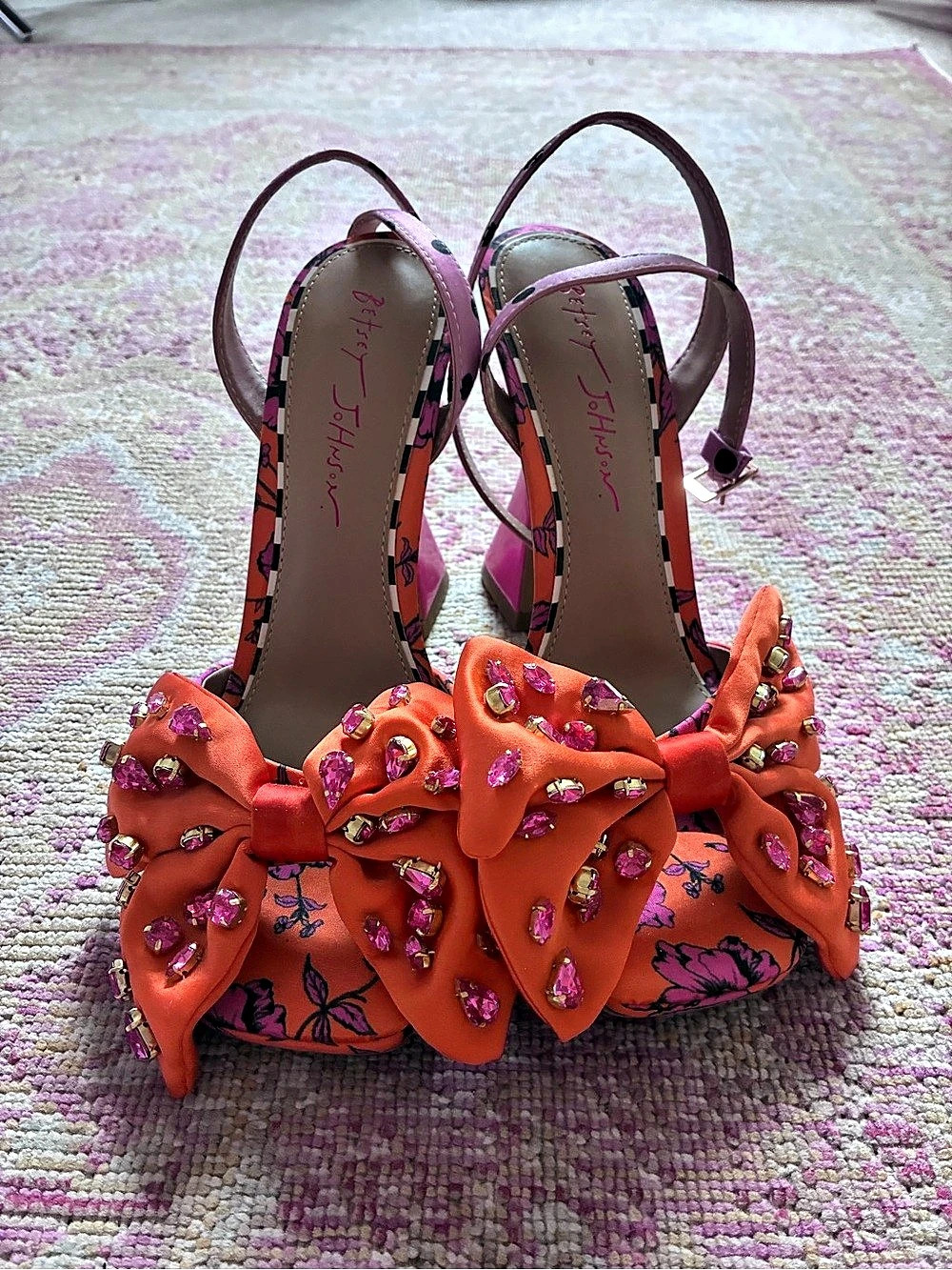 Betsey Johnson Embellished Floral Bow Heels in Pink & Orange Like New